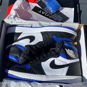 Air Jordan 1 Retro High OG “Royal Toe”